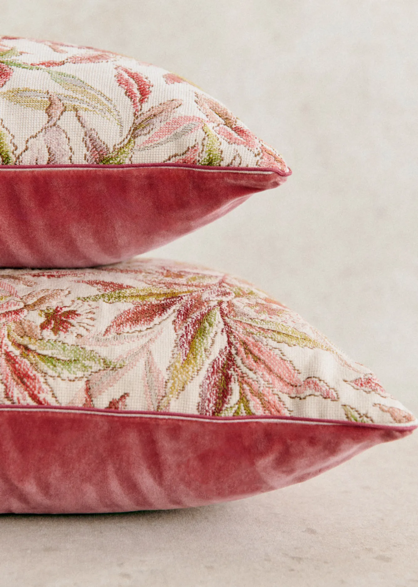 Sezane La Sélection Vintage|Les Tissus|Coussin Vintage - Très Grand Modèle