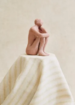 Sezane Les Invités|Sculpture Guénolée Courcoux - Femme Dans Ses Pensées Petit Modèle