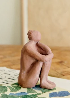 Sezane Les Invités|Sculpture Guénolée Courcoux - Femme Dans Ses Pensées Petit Modèle