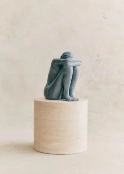 Sezane Les Invités|Sculpture Guénolée Courcoux - Femme Assise Grand Modèle